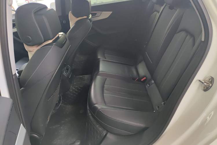 Used Audi A4L 2022 40 TFSI Luxury Dynamic Model