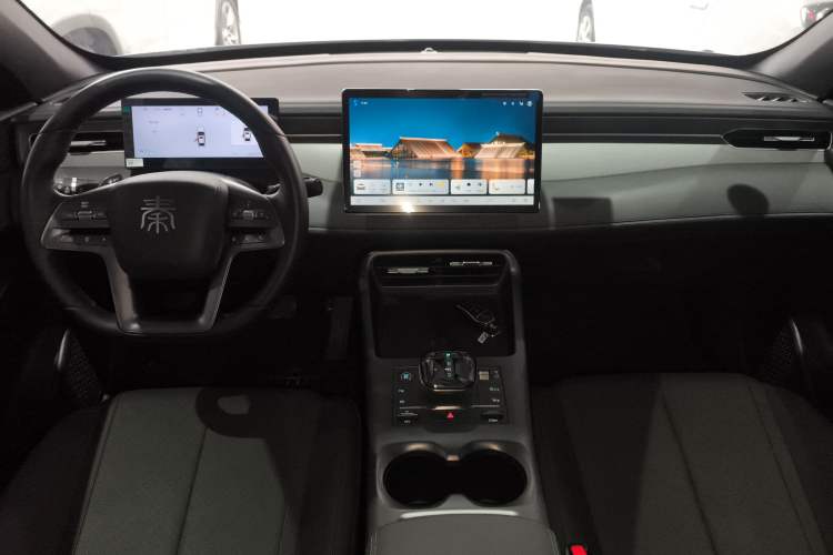 Used BYD Qin PLUS 2025 DM-i Smart Drive 55KM Beyond Model
