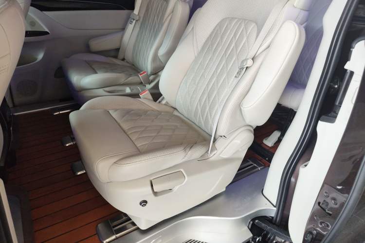 Used Buick GL8 2020 ES Land Cruiser 653T Comfort Edition