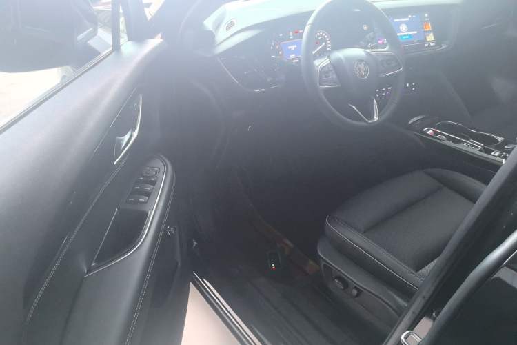 Used Buick Envision 2022 Encore S 552T Two-Wheel-Drive Luxury Model
