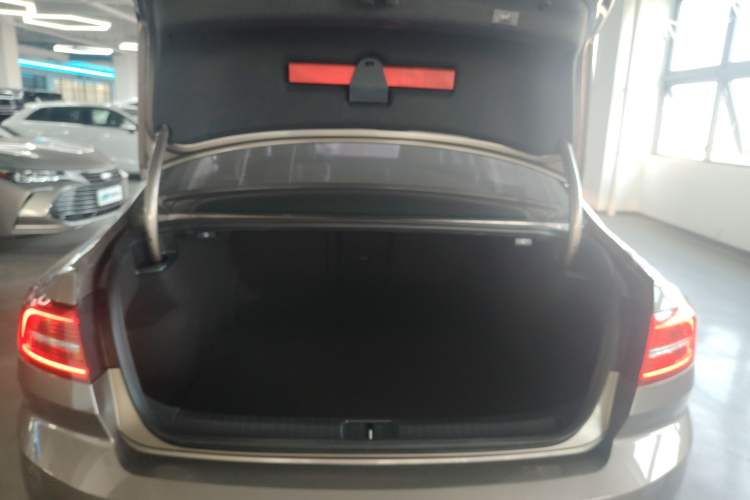 Used Volkswagen Magotan 2018 330TSI DSG Luxury Model