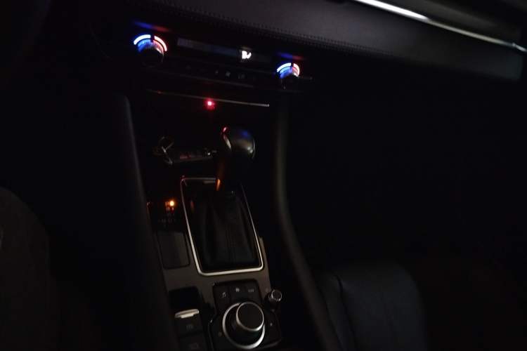 Used Mazda Atenza 2020 2.0L Blue Sky Luxury Edition
