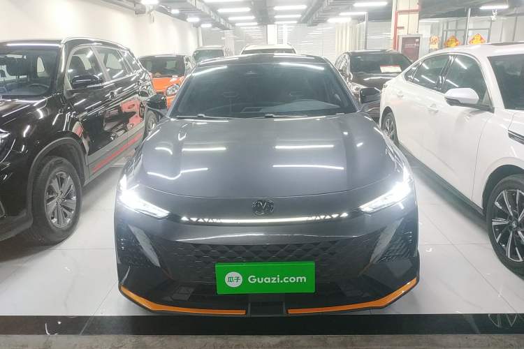 Used Changan UNI-V 2025 1.5T 500Bar Prestige Sporty Version