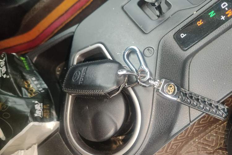 Used Toyota RAV4 2016 2.0L CVT Two-Wheel Drive Fashion Edition China V Standard