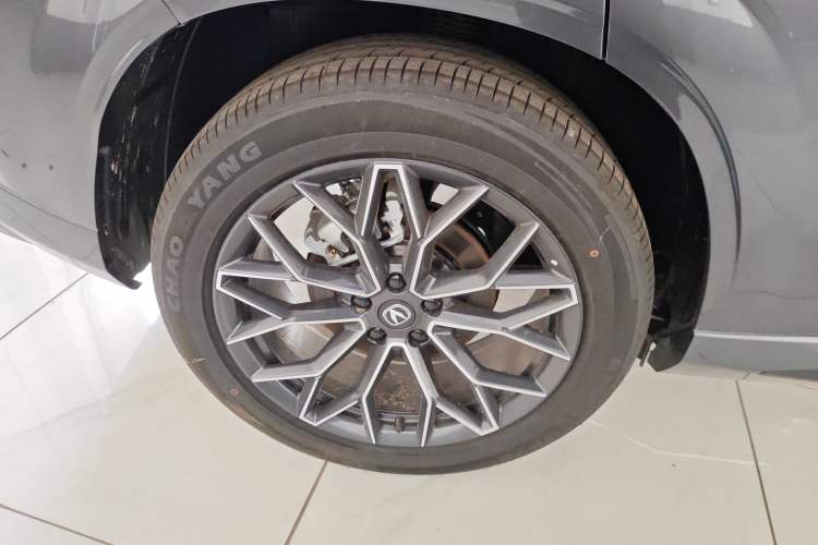 Used Changan UNI-Z New Energy 2025 Model, Smart New Blue Whale 125km Battleship+ Version
