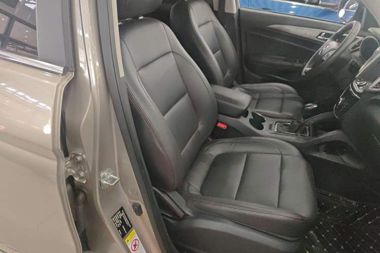 Used Changan CS75 2016 1.8T Automatic Elite Model China V Standard