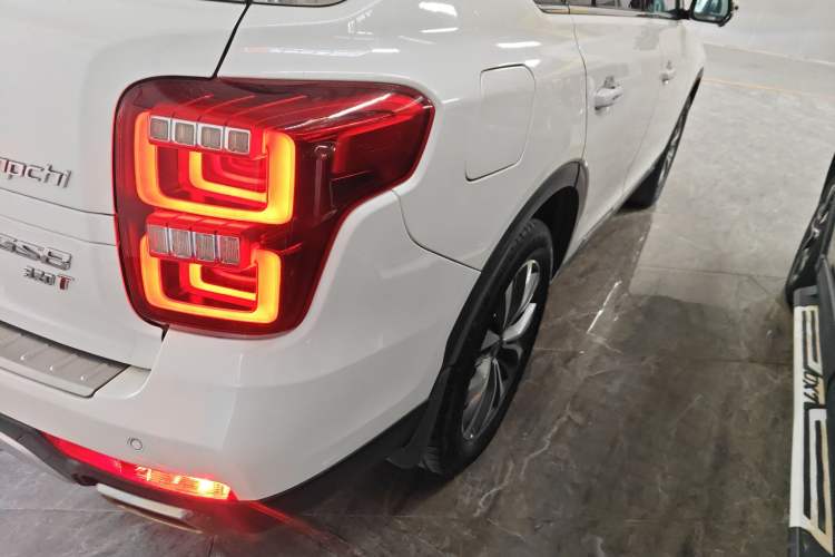 Used GAC Trumpchi GS8 2017 320T Two-Wheel Drive Luxury Smart Connectivity Version (7 Seats)
