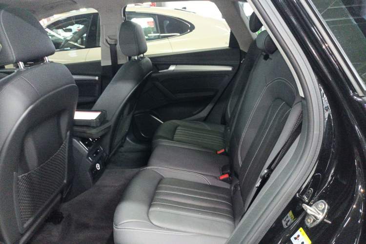 Used Audi Q5L 2023 40T Fashionable and Elegant Version
