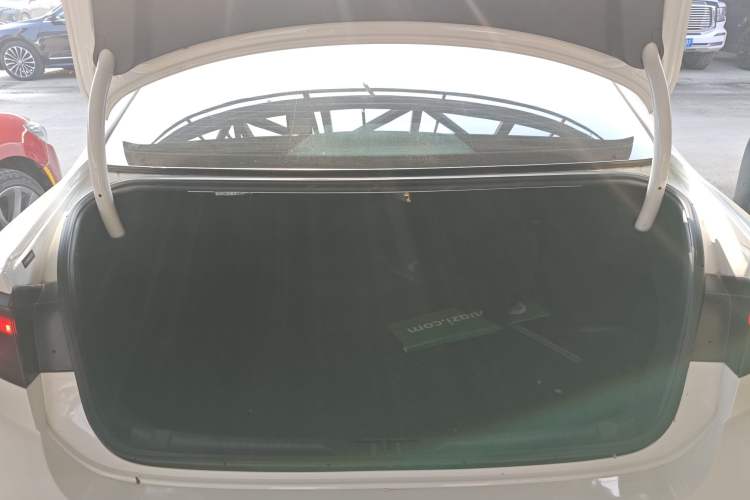 Used Volkswagen Lamando 2015 280TSI DSG Comfort Edition
