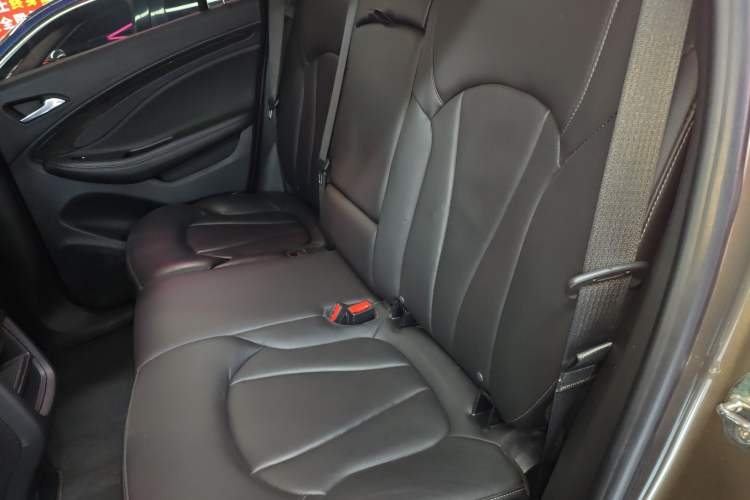 Used Buick Envision 2018 20T Two-Wheel-Drive Elite Model
