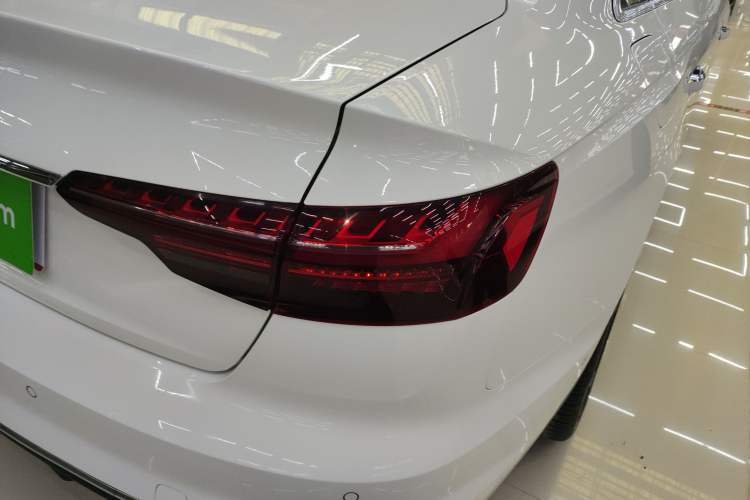 Used Audi A4L 2020 40 TFSI Luxury Dynamic Model
