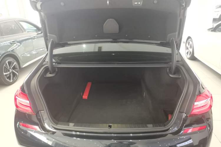 Used BMW 7 Series 2018 730Li Leading Model M Sport Package
