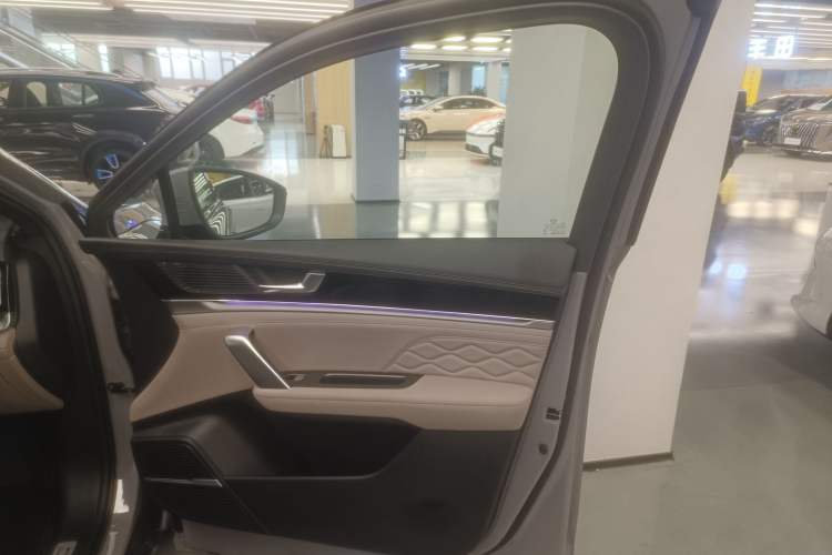 Used BYD Tang New Energy 2025 Intelligent Driving Version DM-i 115KM Flagship Edition
