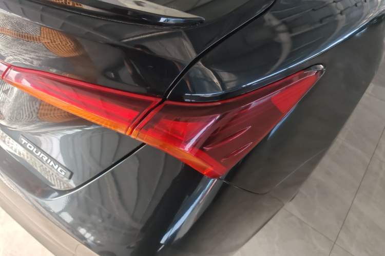 Used Toyota Avalon 2019 2.5L Touring Premium Version China VI Standard
