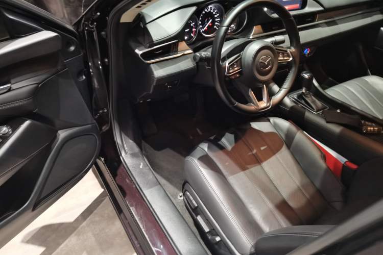 Used Mazda Atenza 2020 2.0L Blue Sky Luxury Edition
