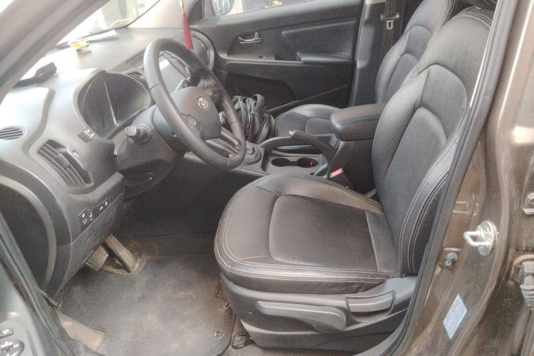 Used Kia Sportage R 2014 2.0L Automatic Two-Wheel Drive GLS Trim
