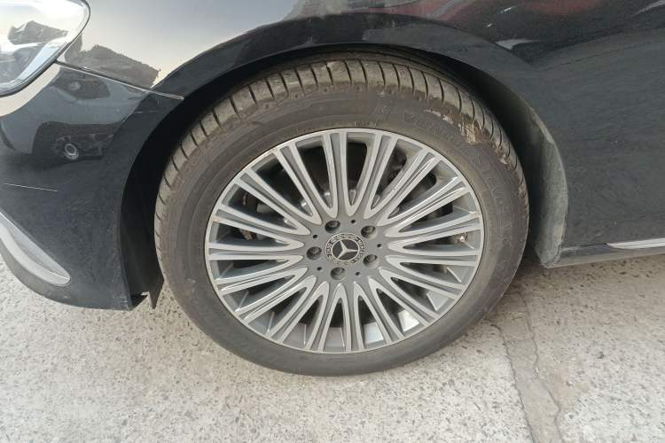 Used Mercedes-Benz E-Class 2021 Facelift E 300 L Stylish Edition
