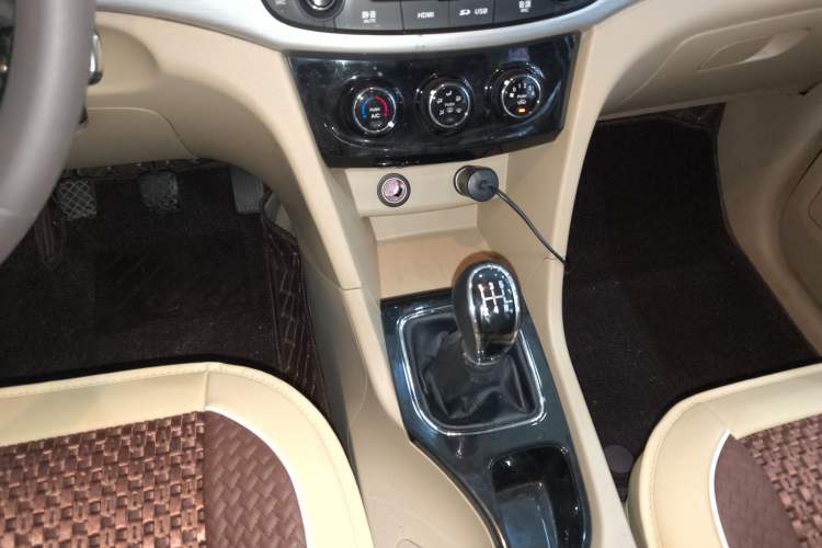 Used Baojun 730 2016 1.5L Manual Comfort Version 7 Seats China V Emission Standard