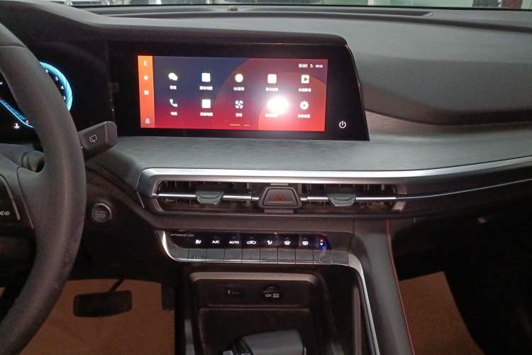 Used Changan CS35PLUS 2021 Revised Version Blue Whale NE 1.4T DCT Luxury Edition
