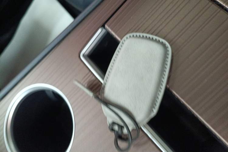 Used Toyota Granvia 2024 2.5L Hybrid Luxury Edition