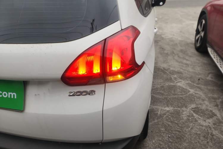 Used Peugeot 2008 2014 1.6L Manual Fashion Edition