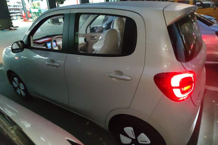 Used Wuling Hongguang MINIEV 2025 Four-Door Version Advanced Edition
