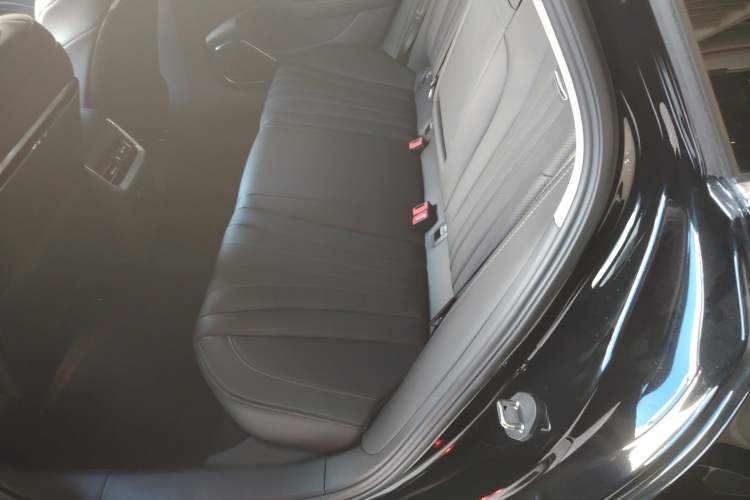 Used Hongqi H5 2024 1.5T DCT Smart Connect Flagship Edition
