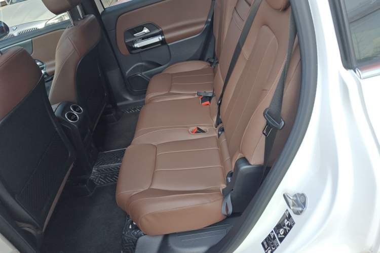 Used Mercedes-Benz GLB 2022 Updated GLB 200 Fashion Edition
