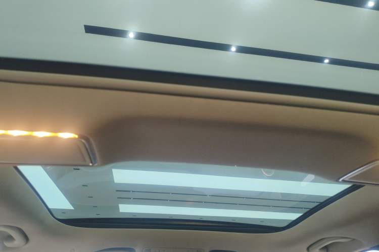 Used Mercedes-Benz E-Class 2018 E 300 L Sporty and Stylish Model
