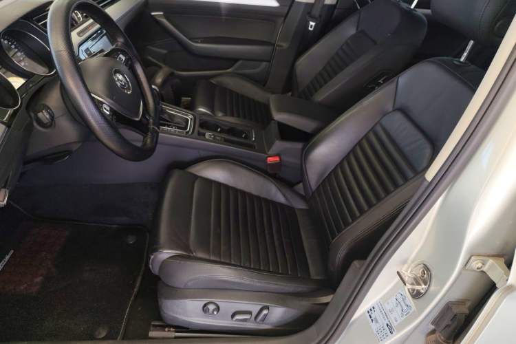 Used Volkswagen Magotan 2018 330TSI DSG Advanced Model
