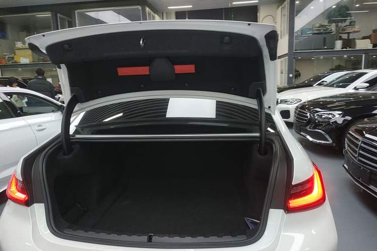 Used BMW 3 Series 2024 325i M Sport Night Edition Package
