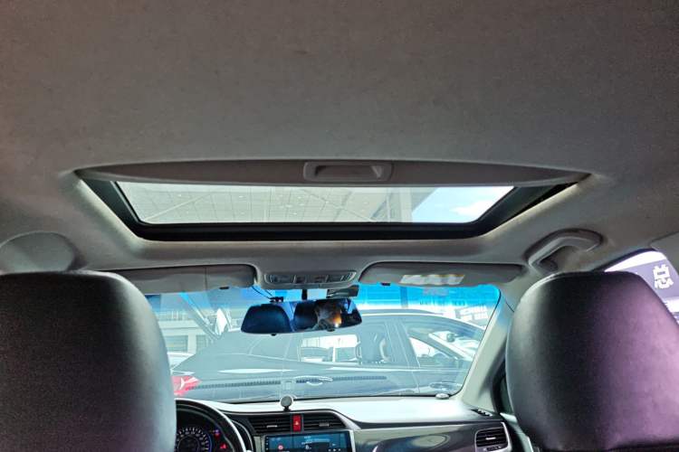 Used Honda Crider 2013 1.8L automatic luxury edition
