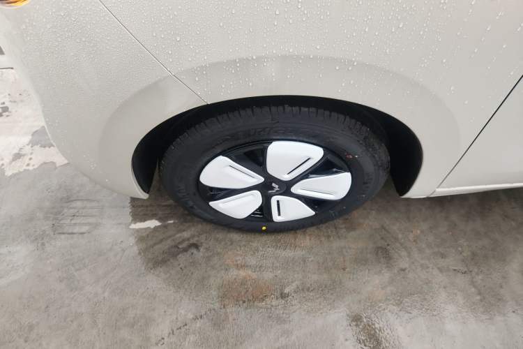 Used Wuling Hongguang MINIEV 2025 Four-Door Version Advanced Edition
