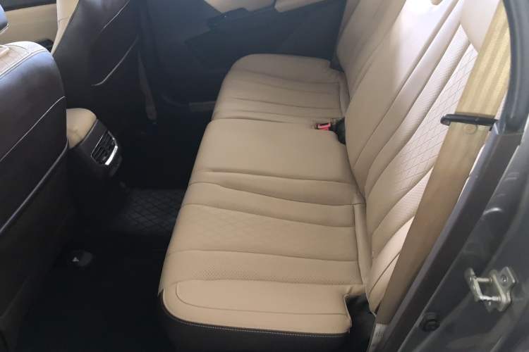 Used Baojun 310W 2017 1.5L Manual Fashion Model China V
