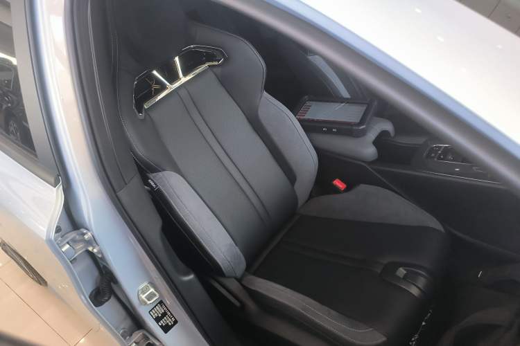 Used GAC Trumpchi EMPOW 2024 400T Automatic Yingbao R PRO Edition
