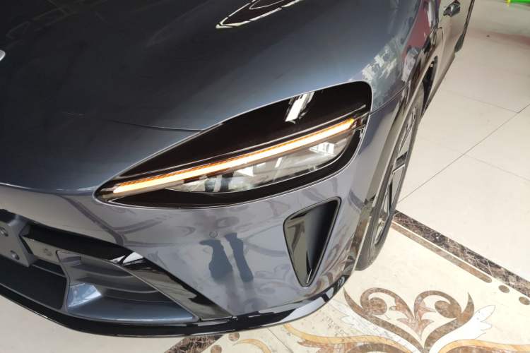 Used  YU7 2025 Ultra-Long Range High-Performance All-Wheel-Drive Max Edition
