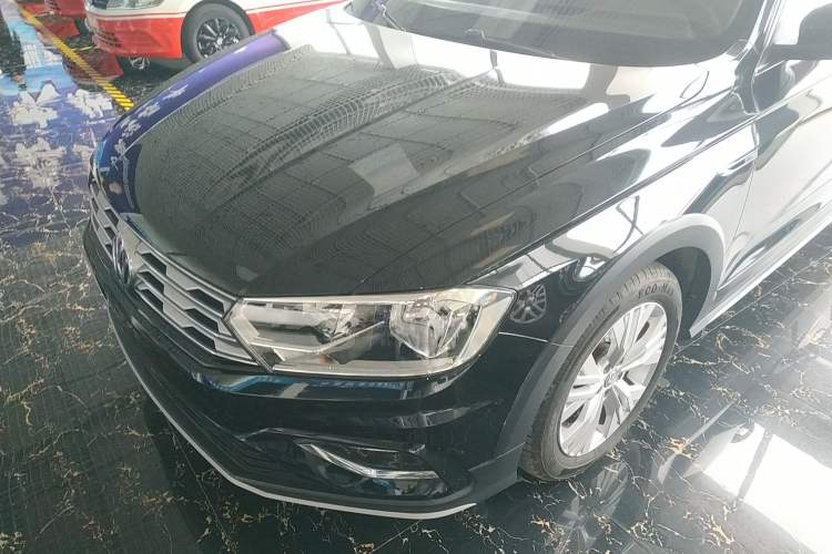 Used Volkswagen C-TREK 2017 230TSI DSG Comfort Version
