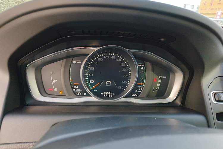 Used Volvo XC60 2017 T5 AWD Smart Range Edition
