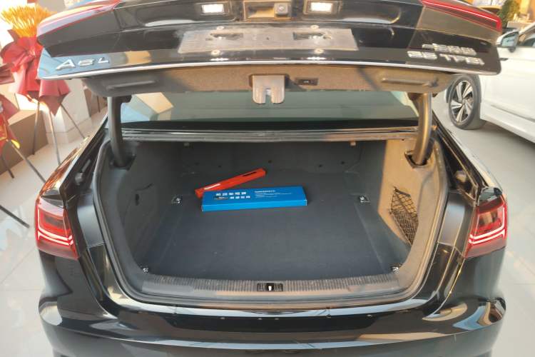 Used Audi A6L 2018 30th Anniversary Edition 35 TFSI Fashion Model
