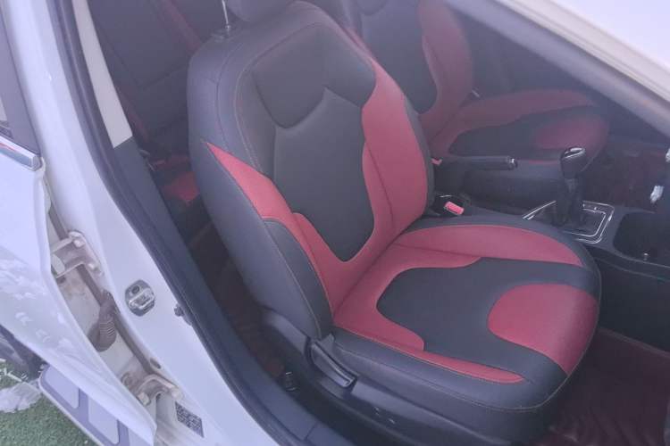 Used  Refine S2 2018 Smart Drive Edition 1.5L Manual Luxury Smart Model
