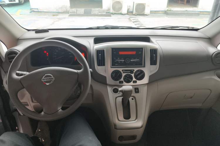 Used Nissan NV200 2016 Revised Version 1.6L CVT Luxury Edition
