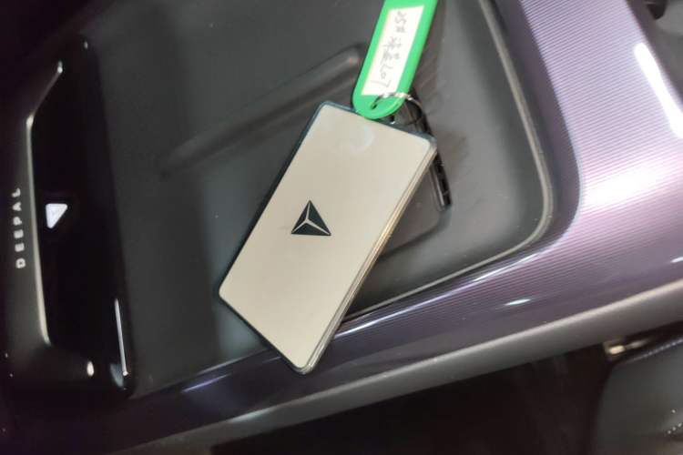 Used  L07 2024 230Max Qiankun Intelligent Driving ADS SE Range-Extended Version