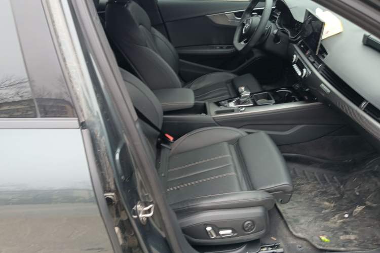 Used Audi A4L 2024 40 TFSI quattro RS Performance Package
