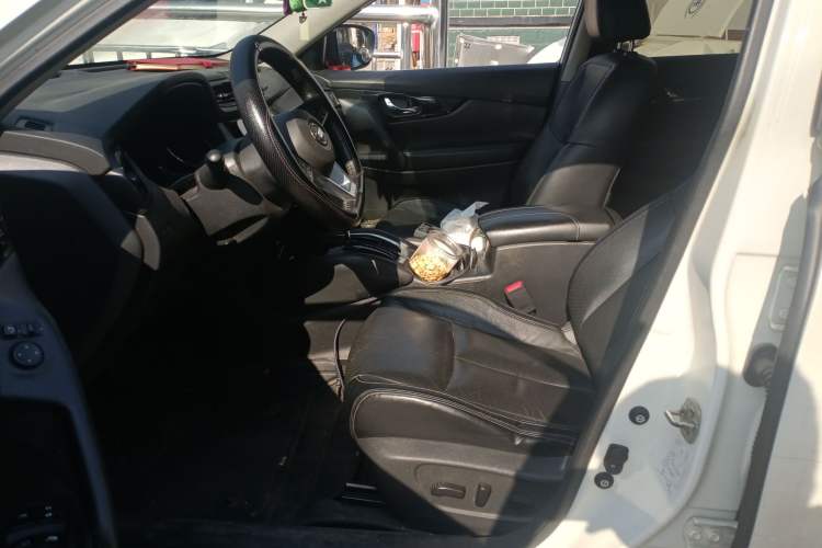 Used Nissan X-Trail 2019 2.0L CVT Smart Connect Comfort Edition 2WD