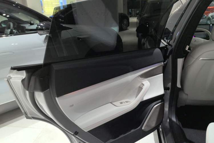 Used ONVO L60 2024 60 kWh Rear-Drive Version
