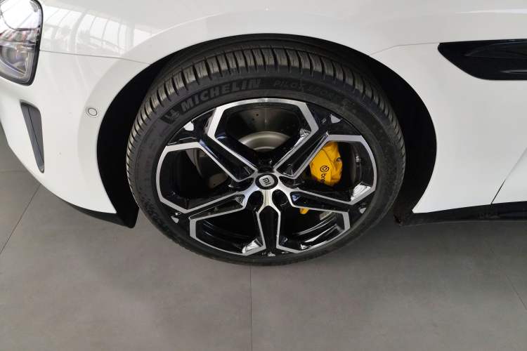 Used  SU7 2024 Rear-Drive Long-Range Intelligent Driving Version
