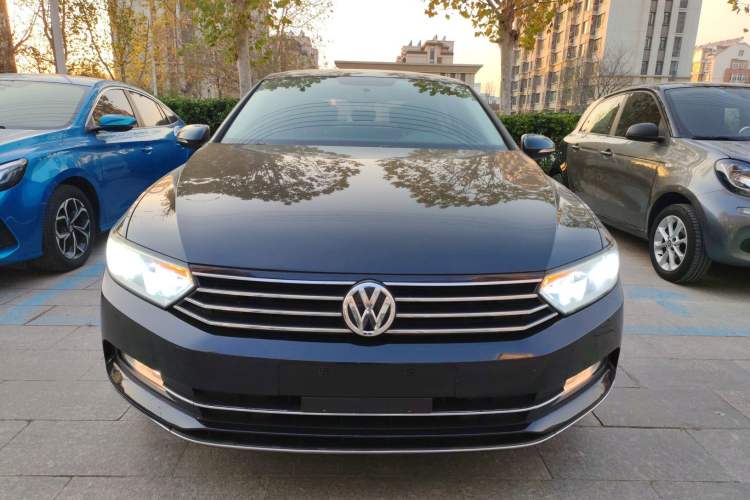 Used Volkswagen Magotan 2018 330TSI DSG Advanced Model
