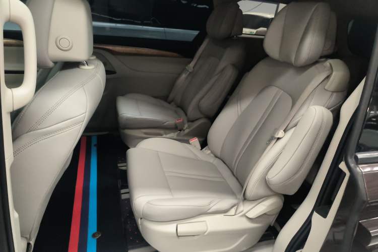 Used Buick GL8 2017 ES 28T Comfort Model China V Standard
