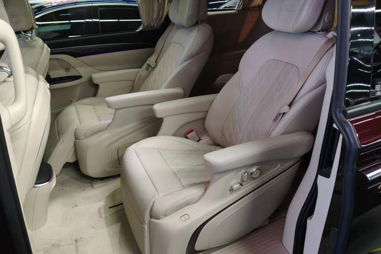 Used Buick GL8 2020 Avenir Avia Six-Seat Deluxe Edition
