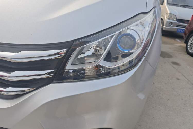 Used SAIC MAXUS G10 2019 Facelift PLUS 2.0T Automatic Elite Edition China VI
